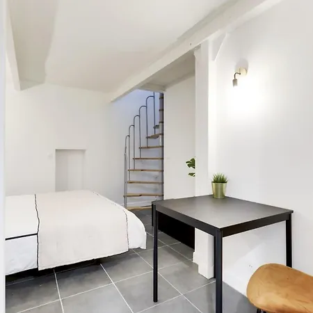 아파트 Renovated And Bright Street Side 파리