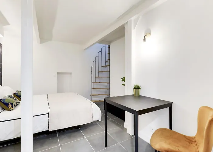 Lejlighed Renovated And Bright Street Side Paris
